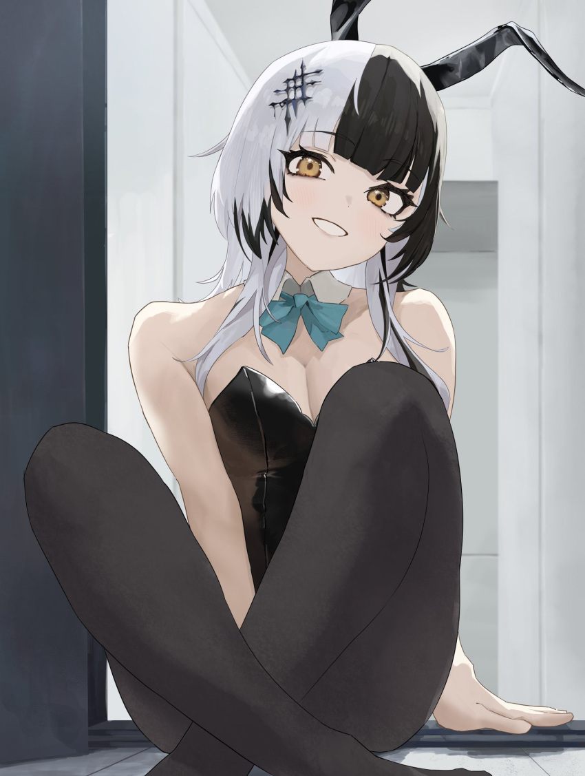 1girl animal_ears aoteka bare_shoulders black_hair black_leotard black_pantyhose bow breasts cleavage detached_collar eyelashes eyeliner fake_animal_ears grey_hair hair_ornament highres hololive hololive_english large_breasts leotard long_hair looking_at_viewer makeup multicolored_hair on_floor open_mouth pantyhose playboy_bunny rabbit_ears shiori_novella sitting smile solo split-color_hair strapless strapless_leotard streaked_hair two-tone_hair virtual_youtuber white_hair yellow_eyes