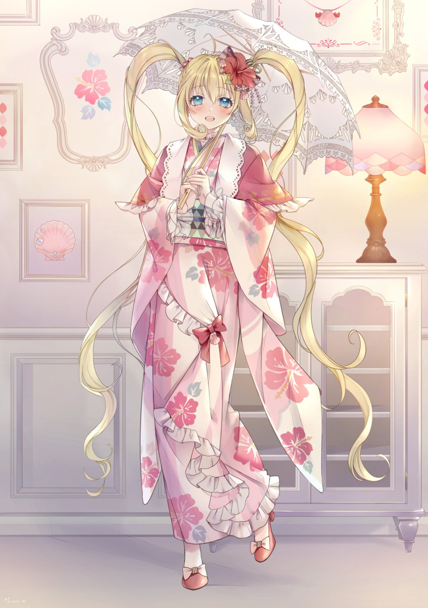 +1_(yakusoku0722) 1girl absurdly_long_hair blonde_hair blue_eyes blush bow floral_print flower frills full_body hair_flower hair_ornament highres indoors japanese_clothes kimono lamp long_hair looking_at_viewer mermaid_melody_pichi_pichi_pitch nanami_lucia parasol picture_frame shell twintails umbrella very_long_hair