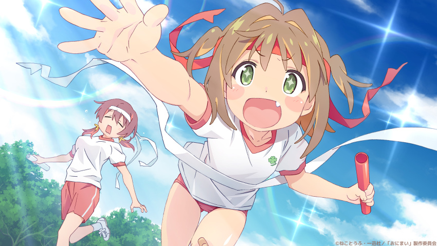 +_+ 2girls :d =_= artist_request bandaid_on_thigh bare_arms blue_sky blush_stickers breasts buruma check_artist cloud commentary_request day end_card fang green_eyes gym_uniform headband highres looking_at_viewer low_twintails medium_breasts multiple_girls murosaki_miyo official_art oka_asahi onii-chan_wa_oshimai! open_mouth outdoors outstretched_arm red_buruma red_headband red_shorts relay_baton running shirt short_sleeves shorts sky smile sunlight thigh_gap twintails two_side_up watanabe_akio white_headband white_shirt