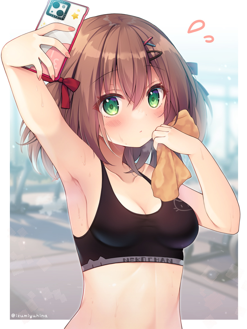 1girl arm_up armpits bangs bare_arms bare_shoulders blurry blurry_background blush bow breasts brown_hair cellphone cleavage closed_mouth clothes_writing collarbone commentary_request depth_of_field flying_sweatdrops green_eyes hair_between_eyes hair_bow hair_ornament hairclip hand_up highres holding holding_phone holding_towel izumiyuhina looking_at_viewer medium_breasts nail_polish original phone pink_nails red_bow romaji_text selfie solo sports_bra towel twitter_username two_side_up upper_body x_hair_ornament