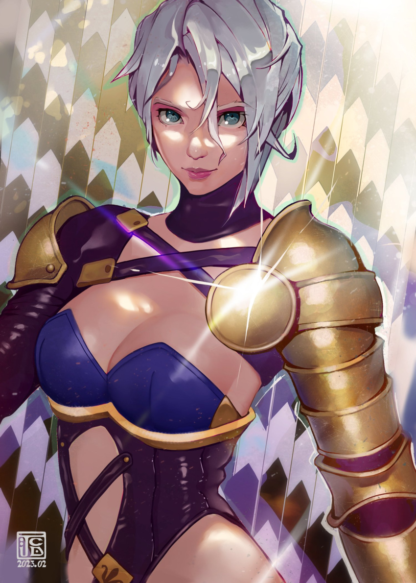 1girl armor blue_eyes breasts cleavage fumezu1 gauntlets highres isabella_valentine latex looking_at_viewer short_hair shoulder_armor single_gauntlet soulcalibur