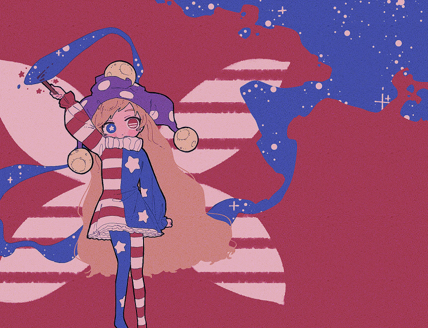 1girl american_flag_dress american_flag_legwear arm_up blonde_hair blue_eyes blush closed_mouth clownpiece dress fairy fairy_wings hat heterochromia highres holding holding_torch jester_cap long_hair long_sleeves nama_udon pantyhose polka_dot polka_dot_headwear purple_headwear red_background red_eyes solo star_(symbol) star_print striped striped_dress striped_pantyhose torch touhou wings