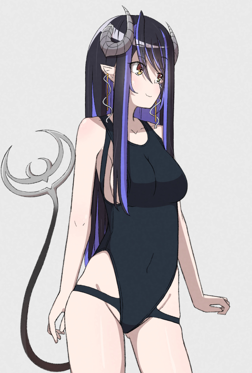 1girl 774_inc. bangs black_hair blush breasts brown_eyes closed_mouth collarbone commentary_request competition_swimsuit contrapposto cowboy_shot curled_horns demon_girl demon_horns earrings grey_background grey_horns hair_between_eyes hebiyoi_tier highres horns jewelry kusha_(madoukusya12) large_breasts long_hair looking_afar looking_to_the_side multicolored_hair one-piece_swimsuit pointy_ears sideboob sidelocks simple_background smile solo sugar_lyric swimsuit two-tone_hair virtual_youtuber