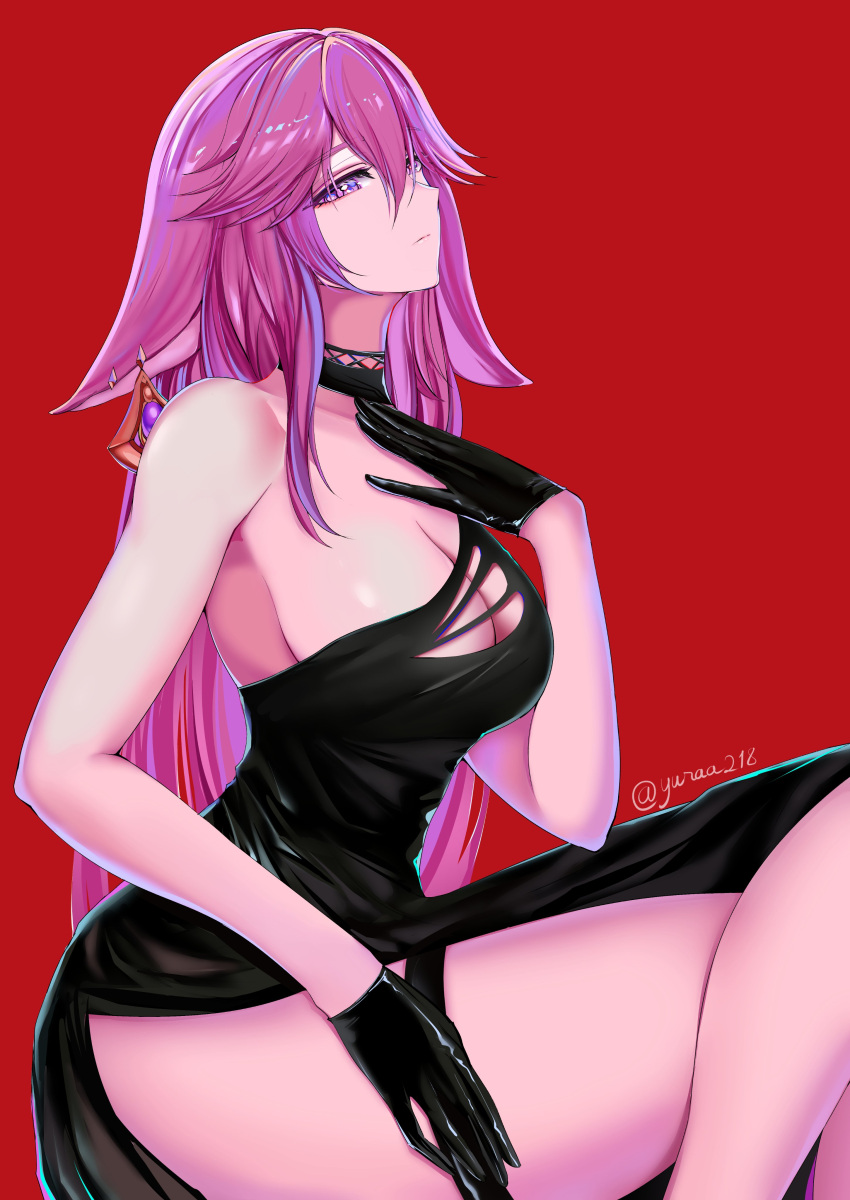 1girl absurdres alternate_costume animal_ears bare_arms bare_shoulders black_choker black_dress black_gloves breasts choker cleavage commentary_request dress fox_ears genshin_impact gloves hair_between_eyes hand_on_own_chest highres large_breasts long_hair looking_at_viewer pink_hair purple_eyes red_background ritou08 simple_background single-shoulder_dress sitting solo thigh_strap thighs very_long_hair yae_miko