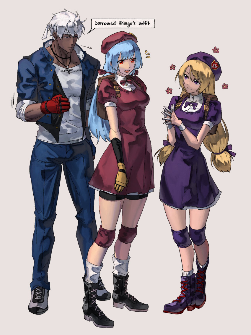 1girl 2girls backpack bag bandaged_fingers bandages beret bike_shorts black_footwear black_shorts blonde_hair blue_hair blue_jacket blue_pants boots bow bowtie brown_bag commentary cosplay dress elbow_gloves full_body gloves grey_background grey_footwear hat highres jacket jewelry k'_(kof) knee_pads kula_diamond light_blue_hair long_hair looking_at_another low_twintails multiple_girls necklace notice_lines own_hands_together pants pink_bow pink_bowtie pink_headwear puffy_short_sleeves puffy_sleeves purple_bow purple_bowtie purple_dress purple_eyes purple_footwear purple_headwear red_eyes red_gloves school_uniform shijou_hinako shirt short_hair short_sleeves shorts sidelocks socks standing syachiiro the_king_of_fighters twintails white_hair white_shirt white_socks wristband yabuki_shingo yabuki_shingo_(cosplay) yellow_gloves
