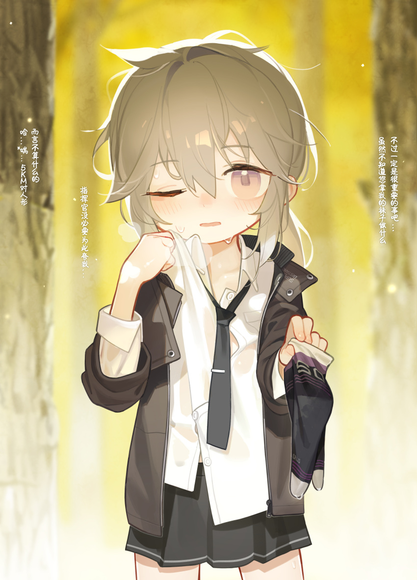 1girl absurdres aged_down black_necktie black_skirt blurry blurry_background blush breath brown_jacket chinese_commentary chinese_text collar_tug collarbone commentary_request cowboy_shot flat_chest girls'_frontline grey_hair hand_up highres holding holding_clothes holding_legwear jacket light_particles long_hair long_sleeves looking_at_viewer loose_clothes loose_necktie loose_shirt low_ponytail m200_(girls'_frontline) messy_hair miniskirt necktie one_eye_closed open_clothes open_jacket open_mouth partially_unbuttoned purple_eyes shirt skirt socks solo straight-on sweat tianliang_duohe_fangdongye tie_clip translation_request tree variant_set wet wet_clothes wet_socks wiping_sweat yellow_background