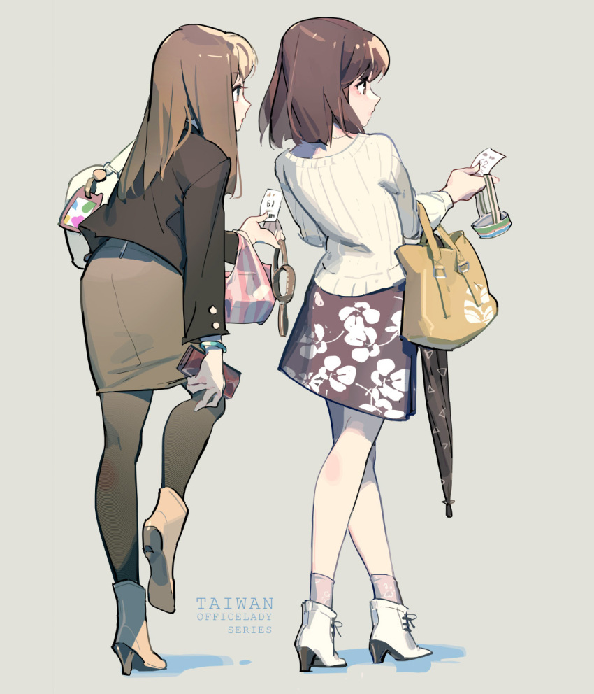 2girls brown_eyes brown_hair brown_jacket brown_pantyhose brown_skirt chinese_commentary commentary_request floral_print from_behind grey_background high_heels highres holding holding_wallet jacket long_hair long_sleeves looking_to_the_side multiple_girls office_lady_taiwan original pantyhose pink_bag ribbed_sweater short_hair simple_background skirt socks sweater tennohi umbrella wallet white_bag white_footwear white_sweater yellow_bag