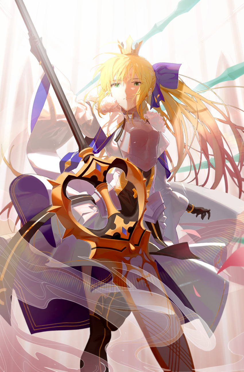 1girl absurdres armor armored_dress artoria_caster_(fate) artoria_caster_(third_ascension)_(fate) artoria_pendragon_(fate) black_footwear black_gloves blue_bow bow bracelet cape closed_mouth crown dress elbow_gloves fate/grand_order fate_(series) fur_trim gloves gold_trim green_eyes highres holding jewelry kdndnmwindy long_hair long_sleeves simple_background smile white_dress white_fur