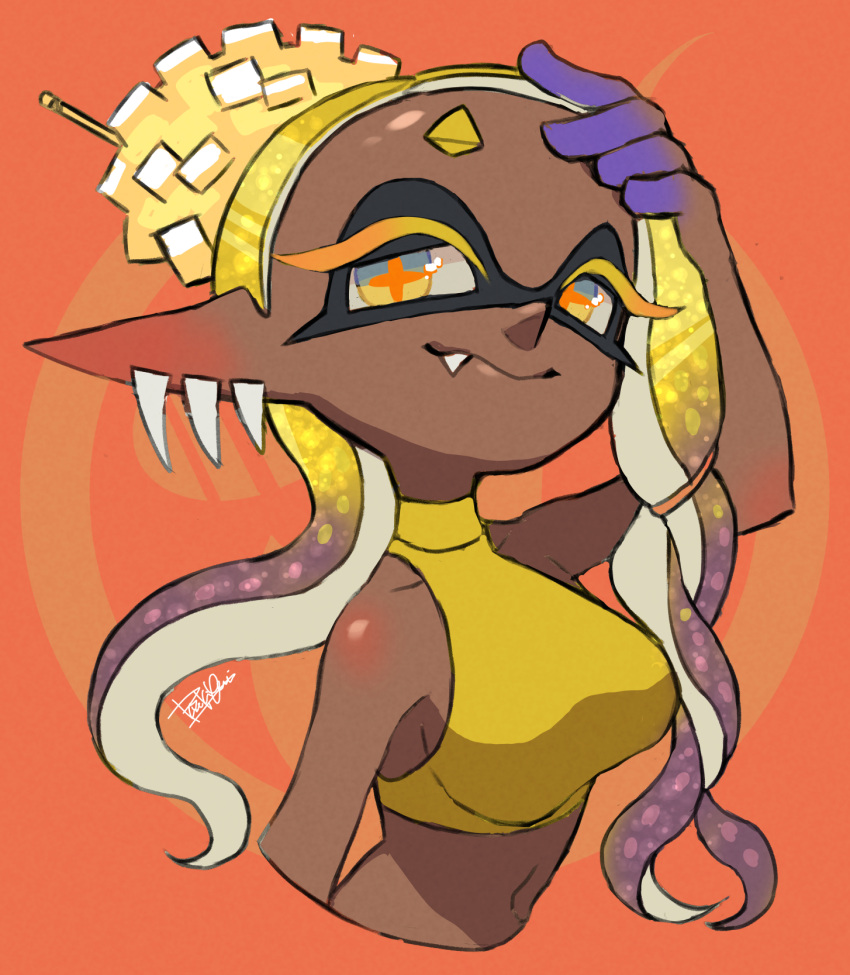 1girl arm_up artist_name asymmetrical_hair bare_shoulders blonde_hair breasts closed_mouth collarbone colored_skin commentary_request crop_top cropped_torso cross-shaped_pupils dark-skinned_female dark_skin earrings eyelashes fang fang_out food food-themed_hair_ornament forehead frye_(splatoon) gradient_hair hair_ornament hand_on_own_head highres isamu-ki_(yuuki) jewelry long_hair looking_at_viewer medium_breasts multicolored_hair multicolored_skin multiple_earrings navel orange_background pointy_ears purple_hair purple_skin shirt short_eyebrows signature simple_background sleeveless sleeveless_shirt sleeveless_turtleneck smile solo splatoon_(series) splatoon_3 stomach symbol-shaped_pupils tempura tentacle_hair turtleneck upper_body yellow_eyes yellow_shirt