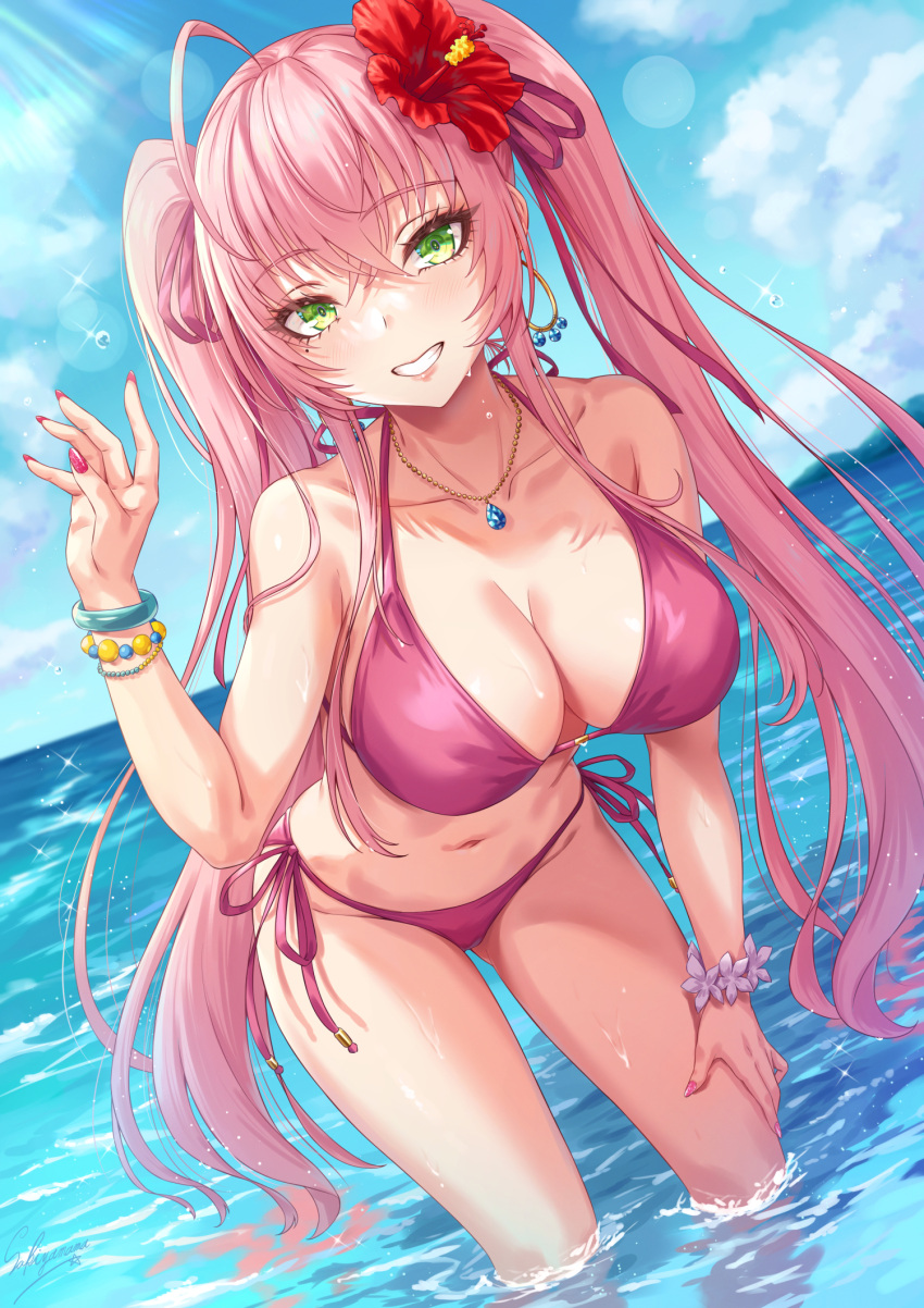 1girl bare_shoulders bikini blue_sky bracelet breasts cleavage collarbone commentary_request day earrings flower green_eyes grin hair_flower hair_ornament hand_up highres jewelry large_breasts leaning_forward looking_at_viewer nail_polish navel necklace original outdoors parted_lips pink_bikini pink_hair pink_nails sakiyamama side-tie_bikini_bottom sky smile solo swimsuit teeth thighs twintails water