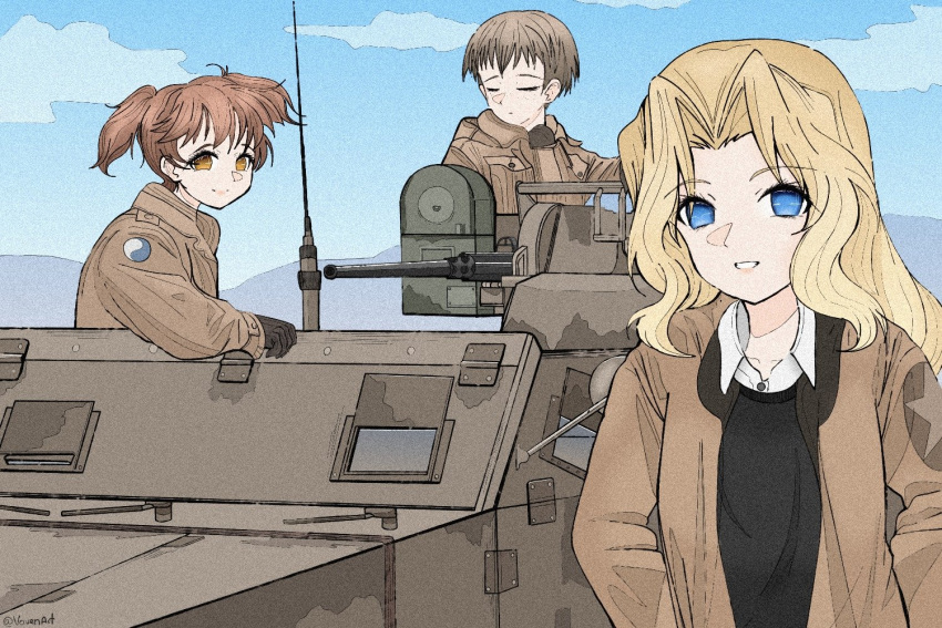 3girls alisa_(girls_und_panzer) blonde_hair blue_eyes blue_sky brown_eyes brown_hair browning_m2 cloud cloudy_sky girls_und_panzer gun heavy_machine_gun kay_(girls_und_panzer) long_hair looking_at_viewer machine_gun motor_vehicle mountainous_horizon multiple_girls naomi_(girls_und_panzer) short_hair short_twintails sky twintails voven weapon