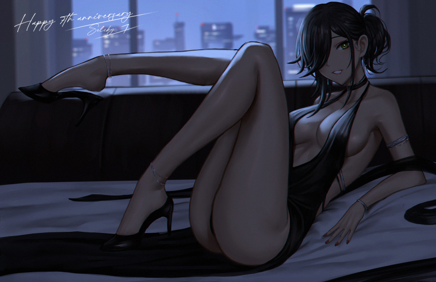 1girl anklet armlet ass black_choker black_hair bracelet breasts choker colt_walker_(girls'_frontline) couch full_body girls'_frontline green_eyes grin hair_over_one_eye high_heels highres jewelry knees_up looking_at_viewer medium_breasts on_couch plunging_neckline selcky shoe_dangle short_ponytail signature smile solo thighs window