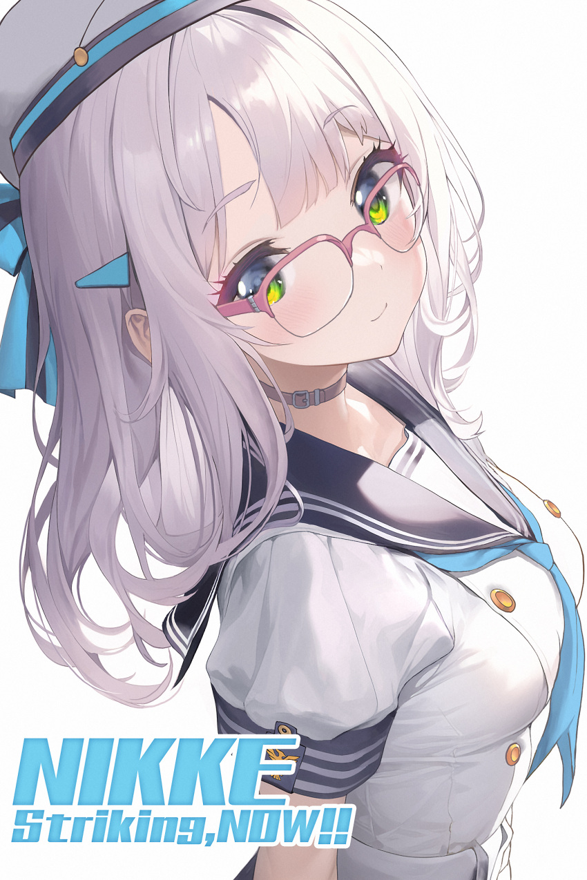 1girl belt blue_bow blue_sailor_collar blush bow bullpup closed_mouth collar collarbone commentary dress from_above glasses goddess_of_victory:_nikke green_eyes gun hair_bow hair_ornament hairclip highres kim_hyung_tae long_hair looking_at_viewer neon_(nikke) sailor_collar short_sleeves simple_background smile solo standing weapon white_background white_dress white_hair white_headwear