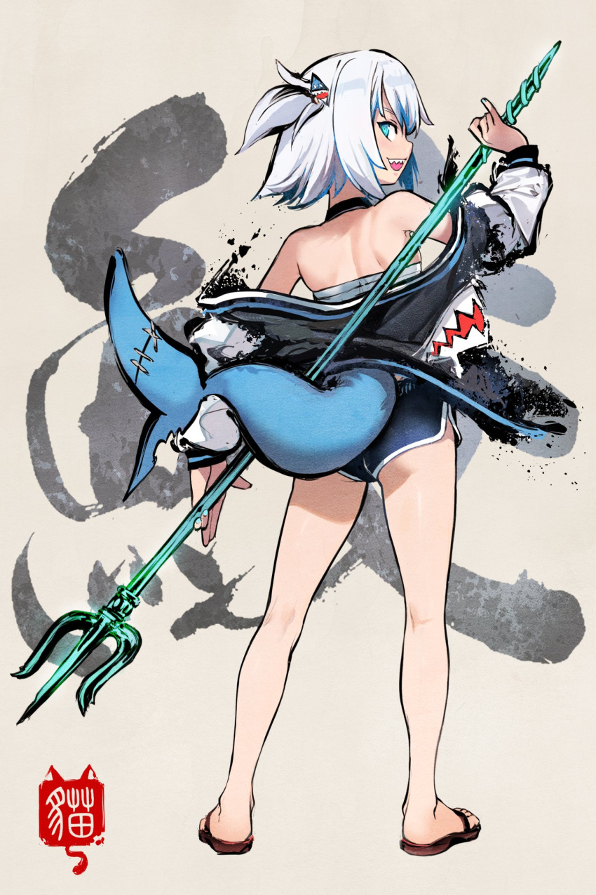 1girl bare_shoulders black_choker black_jacket blue_eyes brown_footwear chest_sarashi choker fate_(series) fins fish_tail from_behind full_body gawr_gura grey_background hair_ornament highres holding holding_polearm holding_weapon hololive hololive_english jacket looking_at_viewer looking_back open_mouth polearm robot_cat_(robotcatart) sandals sarashi shark_girl shark_tail sharp_teeth smile solo standing tail teeth trident virtual_youtuber weapon