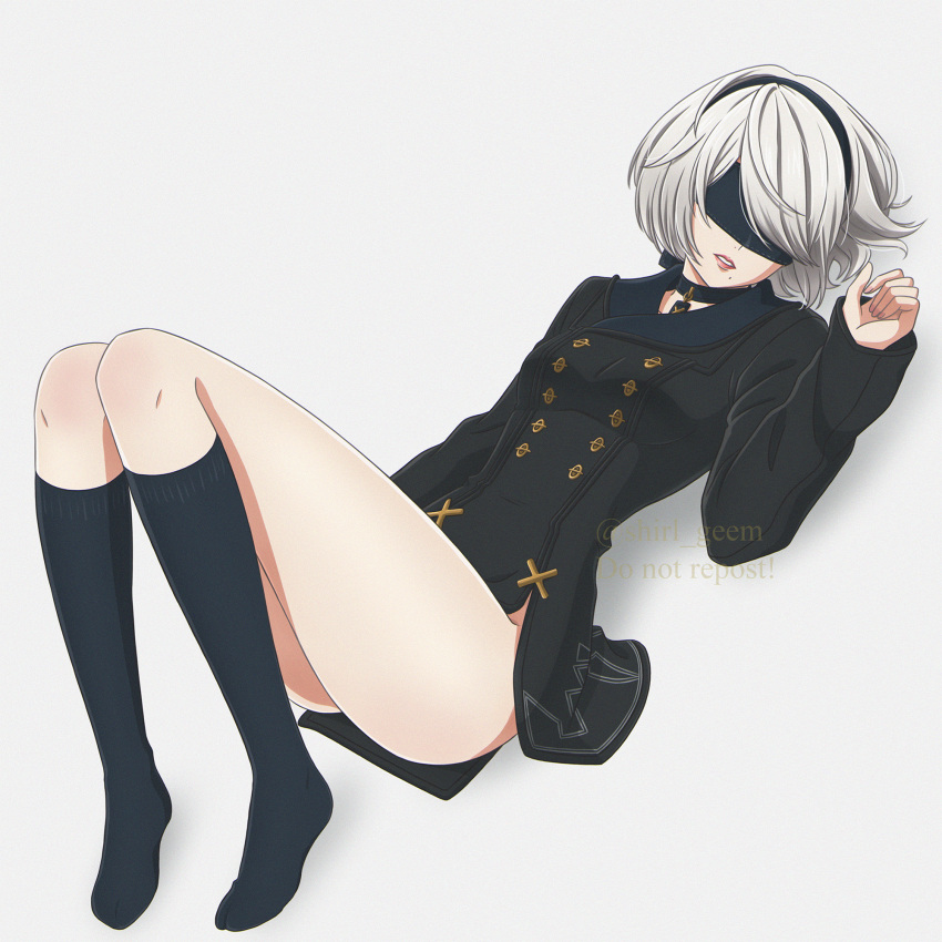 1girl black_blindfold black_choker black_coat black_hairband black_socks blindfold choker coat cosplay facing_viewer grey_hair hairband highres long_sleeves lying medium_hair mole mole_under_mouth nier:automata nier_(series) on_back parted_lips shirl_geem sleeves_past_wrists socks solo yorha_no._2_type_b yorha_no._9_type_s yorha_no._9_type_s_(cosplay)