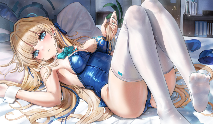 1girl animal_ears armpits ass bare_arms bare_shoulders bed bedroom blonde_hair blue_archive blue_eyes blue_leotard blue_nails blush bow bowtie breasts commentary detached_collar earrings fake_animal_ears feet hair_bow halo high_heels highleg highleg_leotard highres holding holding_hair indoors jewelry knees_up legs leotard light_particles long_hair looking_at_viewer lying medium_breasts multicolored_hair no_shoes official_alternate_costume official_alternate_hairstyle on_back on_bed parted_lips pillow playboy_bunny qian_wu_atai rabbit_ears shoes shoes_removed skindentation sleeves_past_wrists soles solo strapless strapless_leotard streaked_hair stud_earrings thighhighs thighs toes toki_(blue_archive) toki_(bunny)_(blue_archive) very_long_hair white_thighhighs wrist_cuffs