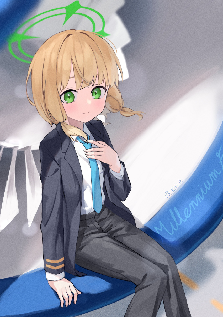 1girl absurdres alternate_costume arm_support black_jacket black_pants blonde_hair blue_archive blue_necktie closed_mouth collared_shirt commentary_request feet_out_of_frame green_eyes halo hand_up highres jacket kenma_pro knees_together_feet_apart long_hair looking_at_viewer midori_(blue_archive) necktie open_clothes open_jacket pants shirt sitting smile solo twitter_username white_shirt