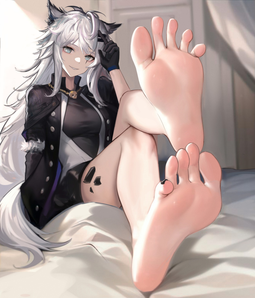 1girl absurdres animal_ears arknights bare_legs barefoot black_gloves black_nails breasts crossed_legs feet foot_focus gloves highres jewelry lappland_(arknights) long_hair looking_at_viewer nail_polish necklace oripathy_lesion_(arknights) scar scar_across_eye sharp_teeth sitting skull_necklace smile soles solo spread_toes suiryuu_(18559651) tail teeth thighs toes white_hair wolf_ears wolf_tail