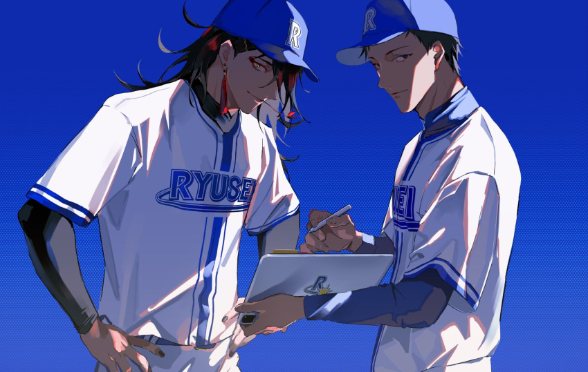 2boys baseball_cap baseball_uniform black_eyes black_hair black_shirt blue_background blue_headwear earrings flipped_hair hands_on_own_hips hat holding holding_tablet_pc jewelry lam_(ramdayo) long_hair looking_at_viewer mouth_hold multiple_boys nijisanji red_hair shirt short_hair simple_background sportswear stalk_in_mouth stylus tablet_pc turtleneck virtual_youtuber vox_akuma white_shirt yashiro_kizuku yellow_eyes