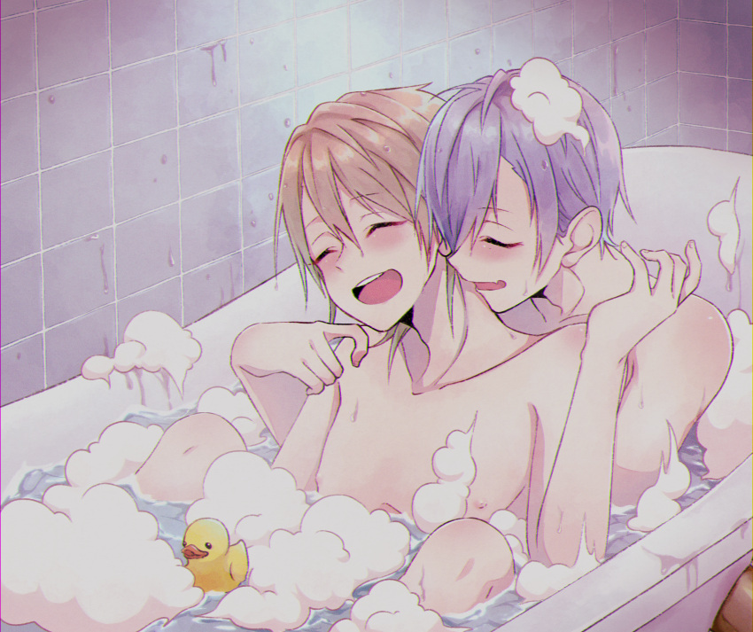2boys a3! bath bathing bathtub blush brown_hair closed_eyes grey_hair highres ikaruga_misumi jijii_(chang_g) miyoshi_kazunari multiple_boys nipples nude open_mouth soap_bubbles yaoi