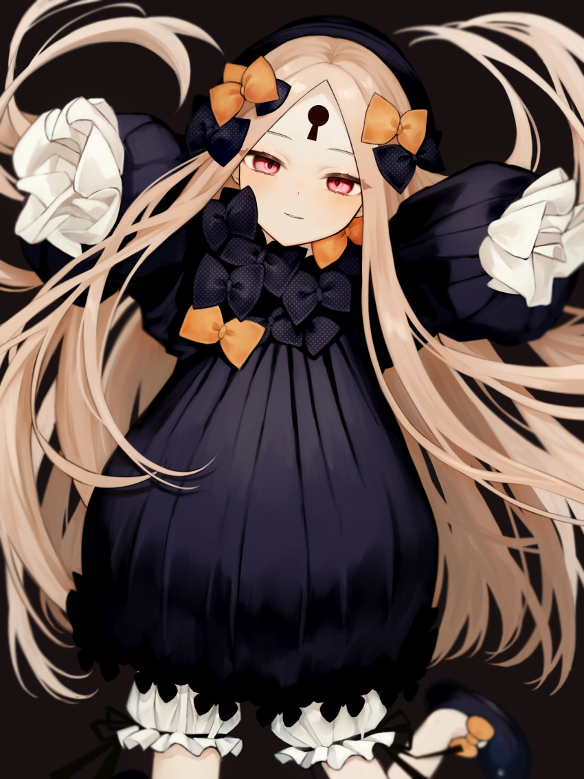 1girl abigail_williams_(fate) black_bow black_dress black_headwear blonde_hair bloomers blush bow breasts closed_mouth dress fate/grand_order fate_(series) forehead hair_bow hat highres keyhole long_hair long_sleeves looking_at_viewer multiple_hair_bows orange_bow parted_bangs red_eyes ribbed_dress sleeves_past_fingers sleeves_past_wrists small_breasts smile solo sumi_(gfgf_045) underwear variant_set white_bloomers