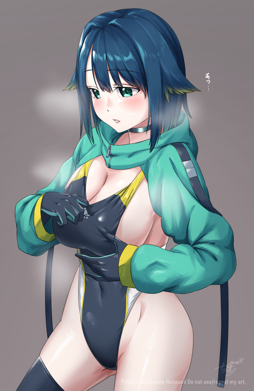 1girl awono_nanaumi black_gloves black_one-piece_swimsuit black_thighhighs blue_hair breasts breath cleavage commentary_request competition_swimsuit covered_navel cowboy_shot fukami_nana gloves green_eyes grey_background hair_flaps highleg highleg_swimsuit highres large_breasts looking_at_viewer one-piece_swimsuit original short_hair shrug_(clothing) simple_background solo swimsuit thighhighs