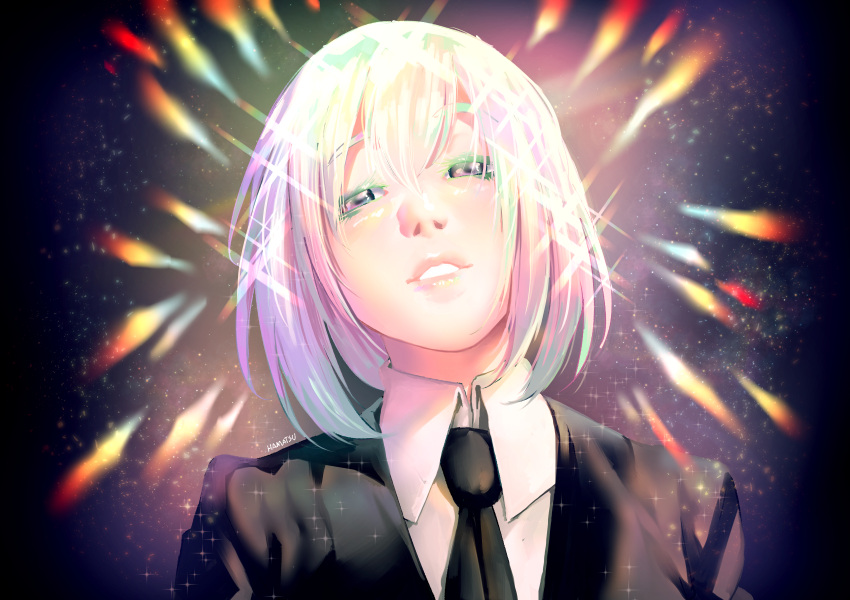 1other absurdres androgynous black_jacket black_necktie collared_shirt commentary diamond_(houseki_no_kuni) english_commentary gem_uniform_(houseki_no_kuni) glowing glowing_hair hamatsu highres houseki_no_kuni jacket lips looking_at_viewer multicolored_hair necktie other_focus rainbow rainbow_hair shirt short_hair smile solo sparkle upper_body white_shirt