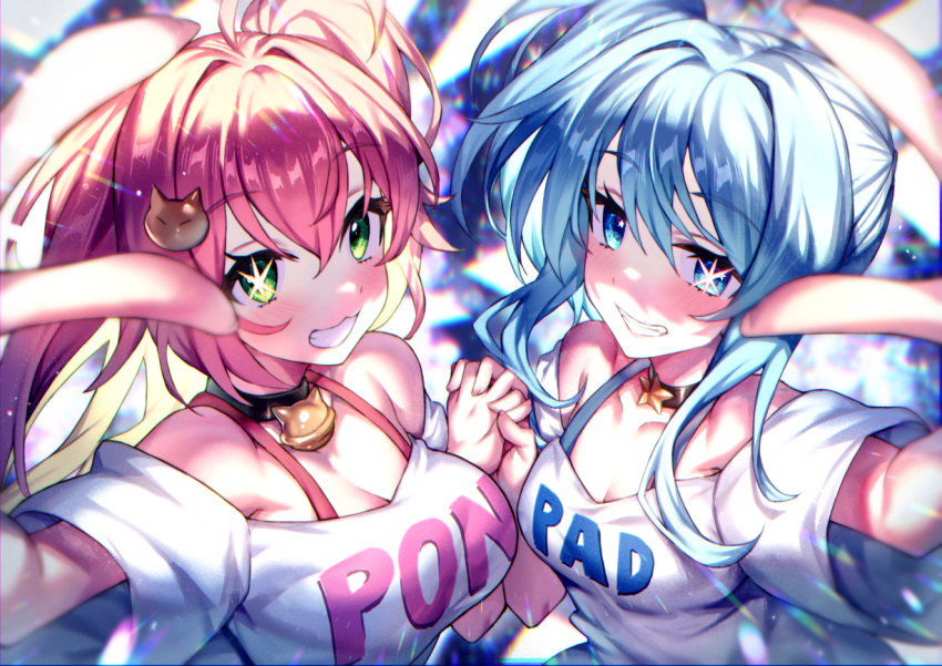 2girls ahoge black_choker blue_eyes blue_hair blush bra_strap breasts choker green_eyes grin hair_between_eyes hair_ornament hololive hoshimachi_suisei large_breasts long_hair multiple_girls off_shoulder pink_hair redcomet sakura_miko side_ponytail small_breasts smile star_(symbol) star_in_eye symbol_in_eye virtual_youtuber