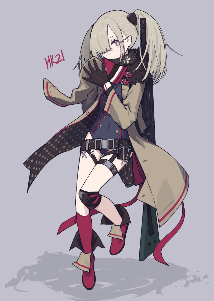 1girl absurdres belt black_belt black_gloves black_scarf blue_leotard brown_coat buckle buttons character_name coat colored_text commentary cross cross_moline double-breasted full_body fur-trimmed_coat fur_trim general-purpose_machine_gun girls'_frontline glasses gloves grey_background gun h&amp;k_hk21 hair_behind_ear hair_behind_eyewear hair_ornament hair_over_one_eye hand_on_own_arm head_tilt highres hk21_(girls'_frontline) knee_pads kneehighs leg_up leotard long_bangs long_sleeves looking_at_viewer machine_gun medium_hair multicolored_clothes multicolored_scarf no_pants one_eye_covered open_clothes open_coat papaia_(quentingqoo) pink_eyes polka_dot red_footwear red_ribbon red_scarf red_socks ribbon rimless_eyewear round_eyewear scarf simple_background single_knee_pad single_sock sleeves_past_fingers sleeves_past_wrists sling snap-fit_buckle socks solo thigh_pouch thigh_strap triangle_hair_ornament twintails unbuttoned weapon weapon_name weapon_on_back