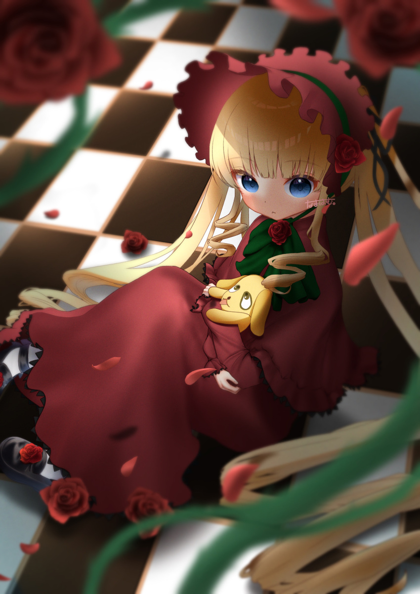 1girl black_footwear blonde_hair blue_eyes blunt_bangs bonnet bow bowtie capelet checkered_floor closed_mouth commentary_request dress drill_locks expressionless flower footwear_flower frilled_dress frilled_sleeves frills full_body green_bow green_bowtie highres kunkun lolita_fashion long_hair long_sleeves looking_at_viewer mary_janes namahamudaaa red_capelet red_dress red_flower red_headwear red_rose rose rozen_maiden shinku shoes sidelocks signature sitting solo stuffed_animal stuffed_dog stuffed_toy twintails very_long_hair