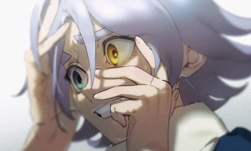 1boy aqua_eyes blurry clenched_teeth close-up commentary depth_of_field fubuki_shirou grey_hair hair_between_eyes hand_in_own_hair hand_on_own_cheek hand_on_own_face hand_on_own_head hands_up heterochromia highres inazuma_eleven_(series) looking_ahead male_focus omisotayan portrait scared short_hair simple_background solo teeth white_background yellow_eyes