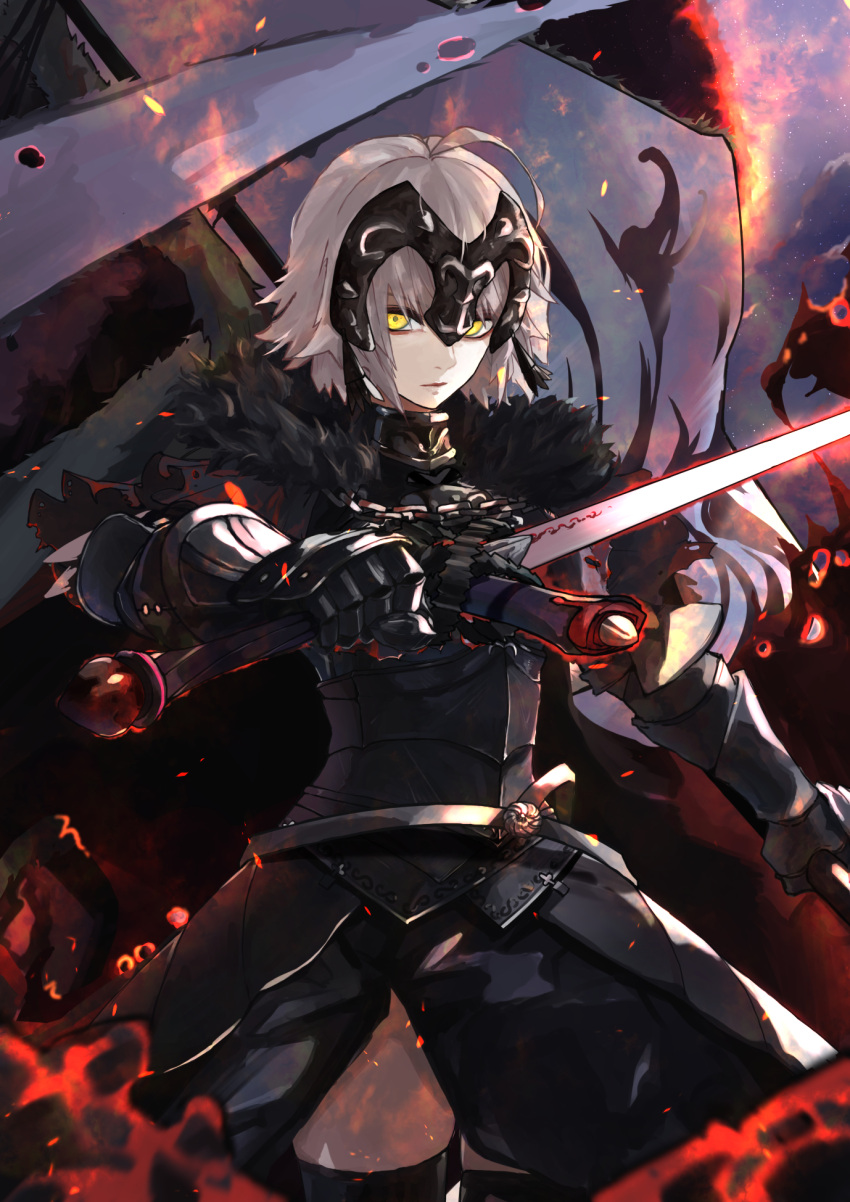 1girl ahoge armor armored_dress cape fate/grand_order fate_(series) gauntlets grey_hair headpiece highres holding holding_sword holding_weapon jeanne_d'arc_alter_(avenger)_(fate) jeanne_d'arc_alter_(fate) kdm_(ke_dama) short_hair solo standard_bearer sword weapon yellow_eyes