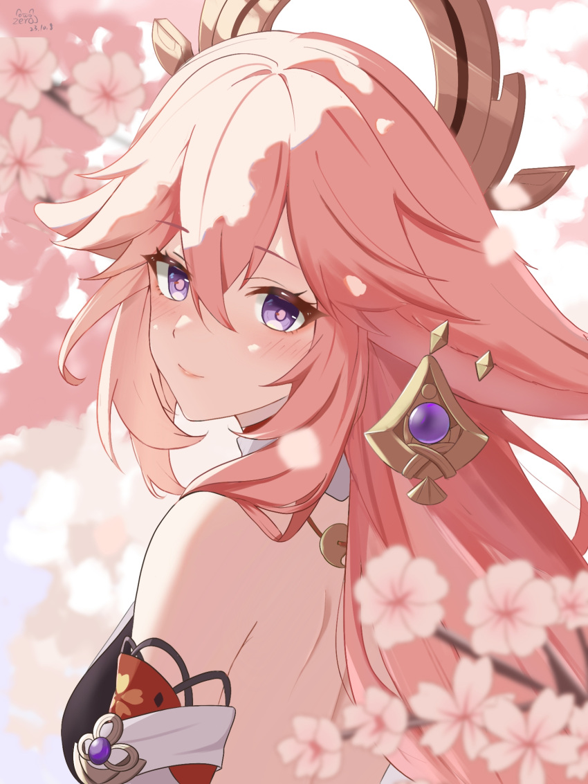 1girl blurry blurry_foreground cherry_blossoms closed_mouth flower from_behind genshin_impact hair_between_eyes highres long_hair looking_at_viewer looking_back pink_flower pink_hair purple_eyes shoulder_blades smile solo upper_body yae_miko zerosama_(sailuojiang)