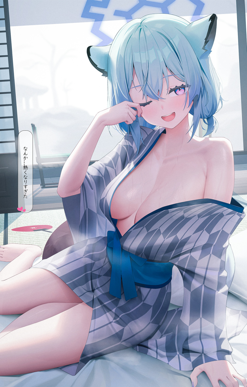 1girl animal_ears arm_support aya_(lezon) barefoot bath_yukata blue_archive blue_halo blush breasts green_hair hair_between_eyes halo hand_fan highres japanese_clothes kimono looking_at_viewer medium_breasts official_alternate_costume one_eye_closed open_mouth paper_fan purple_eyes shigure_(blue_archive) shigure_(hot_spring)_(blue_archive) short_hair sitting smile solo speech_bubble tail tatami teeth translation_request uchiwa upper_teeth_only weasel_ears weasel_tail yokozuwari yukata