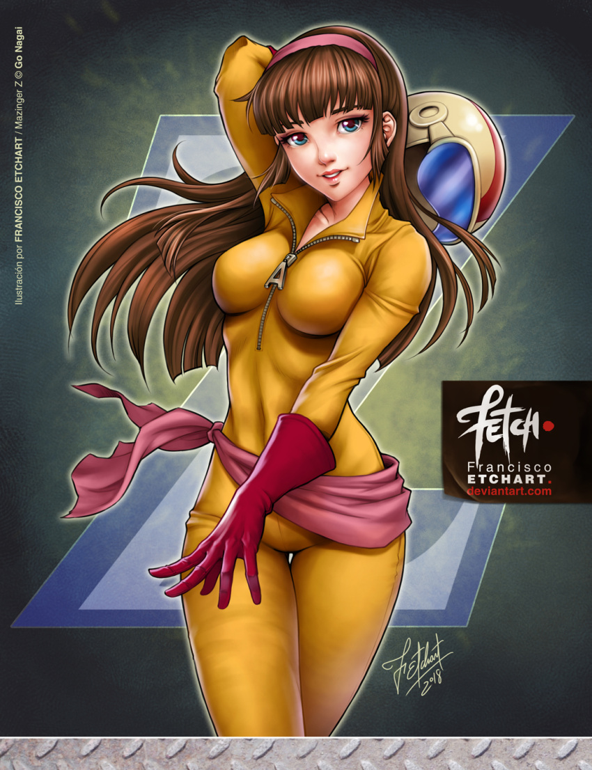 1970s_(style) 1girl 2018 blue_eyes bodysuit breasts brown_hair dated deviantart_username english_commentary franciscoetchart gloves headband headwear_removed helmet helmet_removed highres hime_cut lips logo looking_at_viewer mazinger_(series) mazinger_z motorcycle_helmet official_art promotional_art retro_artstyle scarf science_fiction signature smile spanish_text western_comics_(style) yumi_sayaka zipper