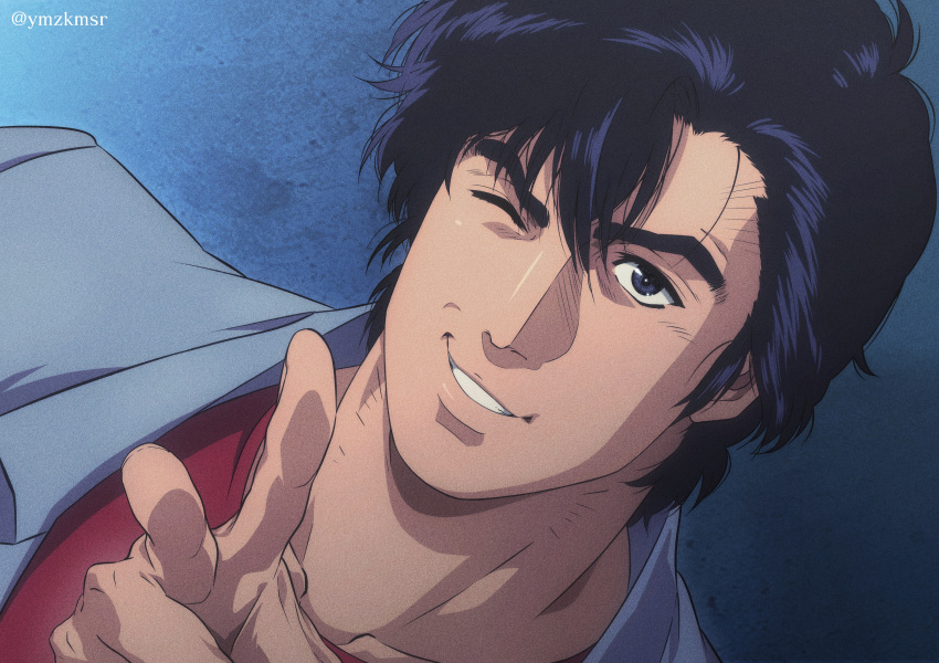 1boy absurdres black_hair blue_background blue_jacket city_hunter collarbone dutch_angle eyebrow_cut grin hair_between_eyes highres jacket looking_at_viewer male_focus muscular muscular_male red_shirt saeba_ryou shirt short_hair smile smirk solo twitter_username v yuu_(masarunomori)