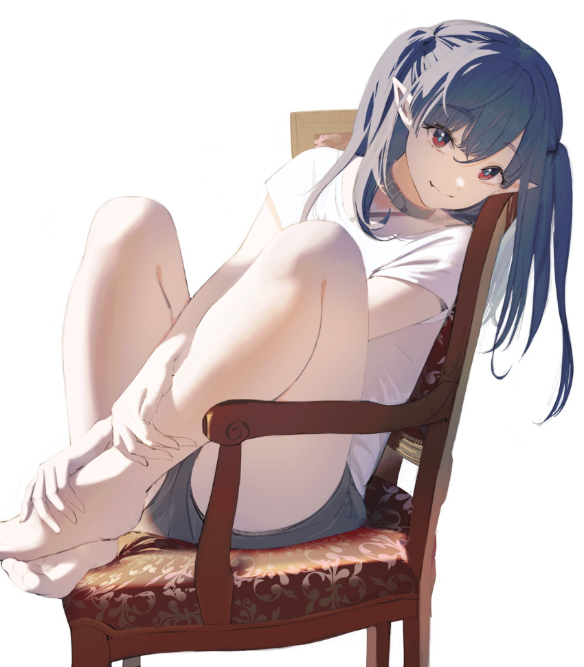 1girl arknights black_collar black_hair chair closure_(arknights) collar highres knees_up long_hair looking_at_viewer nnicoinu pointy_ears red_eyes shirt simple_background sitting smile solo t-shirt thighs white_background white_shirt