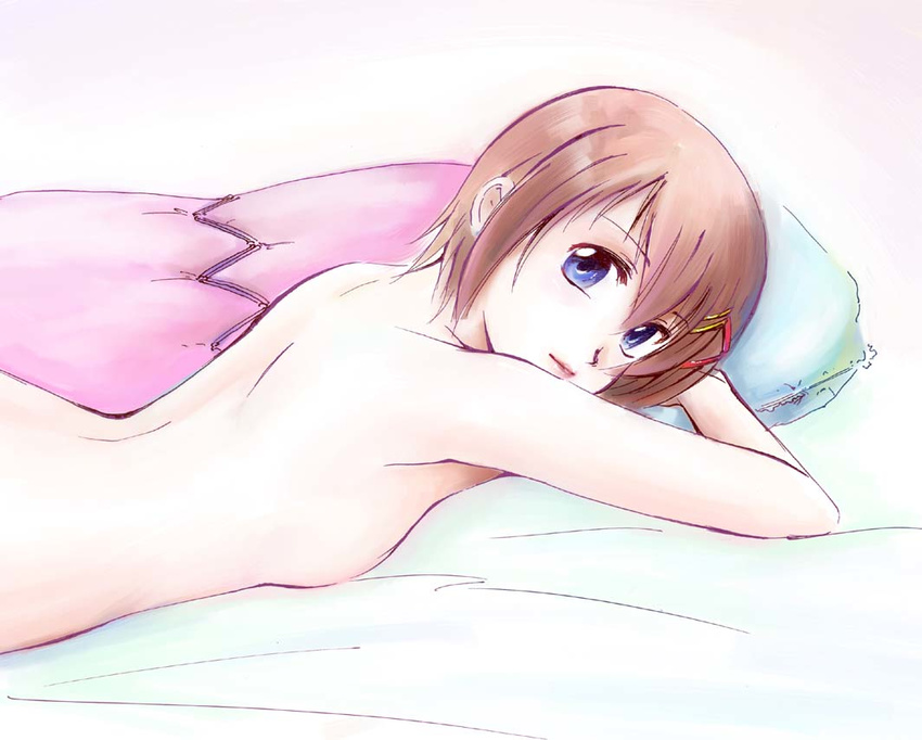 bed blue_eyes brown_hair jason_(kaiten_kussaku_kikou) lips lying lyrical_nanoha mahou_shoujo_lyrical_nanoha_strikers nude on_stomach short_hair solo yagami_hayate