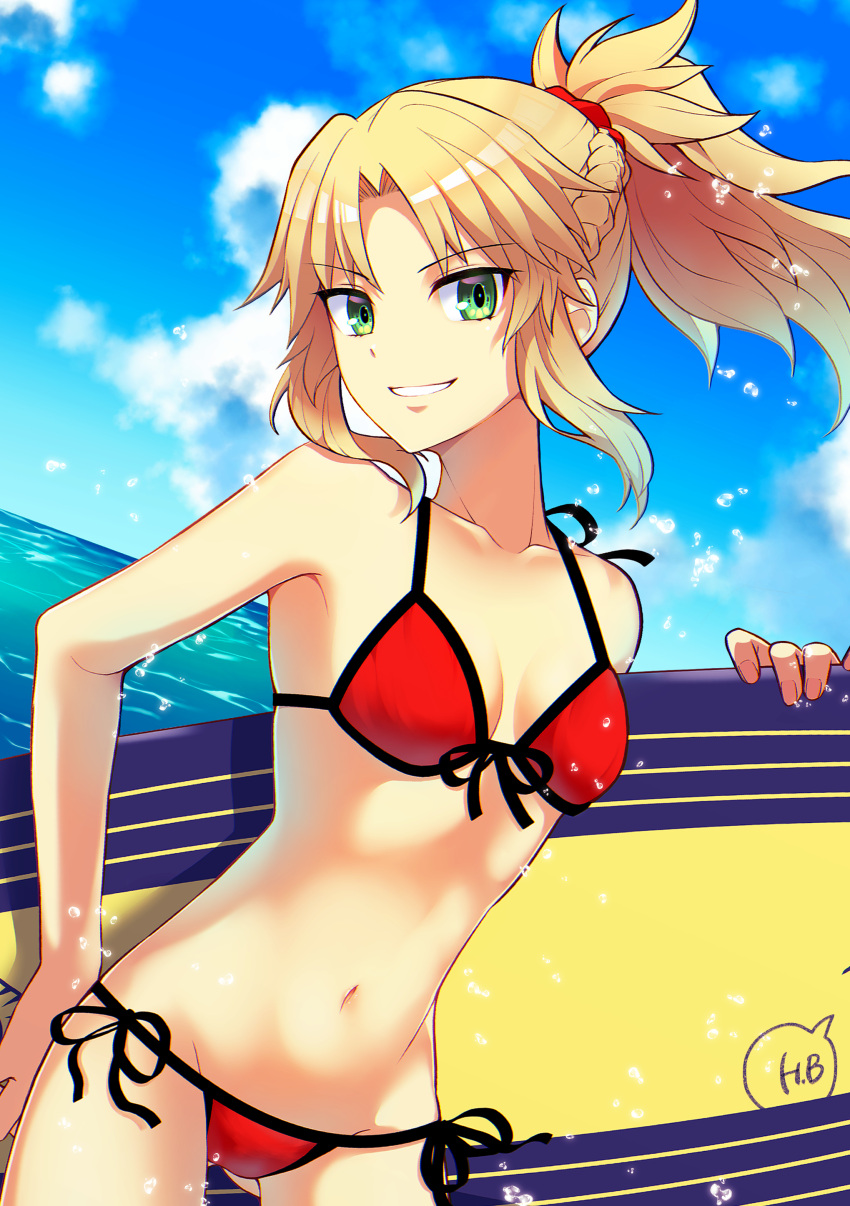 1girl absurdres bare_shoulders beach beni8h bikini blonde_hair blue_sky breasts cloud cloudy_sky commentary_request fate/grand_order fate_(series) green_eyes highres holding holding_surfboard looking_at_viewer midriff mordred_(fate) mordred_(fate/apocrypha) mordred_(swimsuit_rider)_(fate) navel ocean red_bikini sky small_breasts smile solo splashing surfboard swimsuit