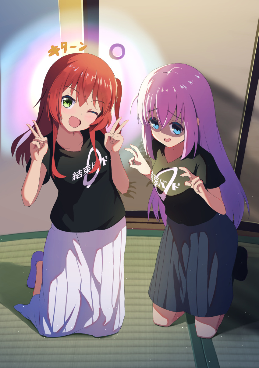 2girls ;d absurdres aura black_shirt black_skirt black_socks blue_eyes blush bocchi_the_rock! commentary_request double_v full_body gotoh_hitori green_eyes hands_up happy head_tilt highres indoors kita_ikuyo kneeling light_particles long_hair long_skirt looking_at_viewer multiple_girls nervous nervous_smile no_shoes one_eye_closed one_side_up open_mouth pink_hair pleated_skirt red_hair shaded_face shirt short_sleeves side-by-side sidelocks skirt smile socks sound_effects straight_hair translated v very_long_hair white_skirt white_socks yasuba_yuichi
