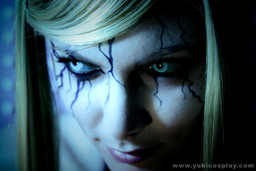 blue_eyes corruption cosplay dark_samus highres metroid metroid_prime nintendo phazon photo samus_aran yukilefay