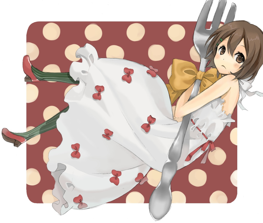 brown_eyes brown_hair dress fork hirasawa_yui k-on! oversized_object pantyhose short_hair solo striped striped_legwear tamu_(tamurarucaffe1226)