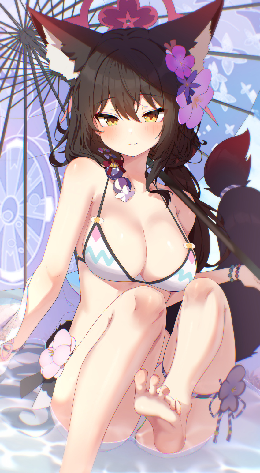 1girl absurdres animal_ears bare_shoulders bead_bracelet beads bikini black_hair blue_archive blush bracelet breasts cleavage collarbone colored_inner_hair eyeliner flower fox_ears fox_girl fox_tail hair_flower hair_ornament halo highres jewelry large_breasts long_hair looking_at_viewer low_twintails makeup multicolored_hair official_alternate_costume oil-paper_umbrella red_hair shore smile solo swimsuit tail twintails umbrella w.k wakamo_(blue_archive) wakamo_(swimsuit)_(blue_archive) white_bikini yellow_eyes