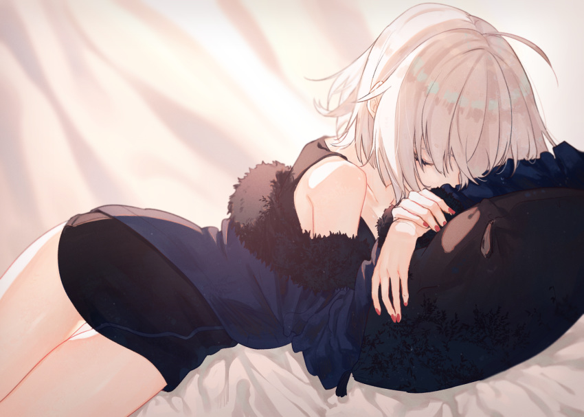 1girl ahoge bare_legs bare_shoulders bed bed_sheet black_dress coat commentary_request curtains dress fate/grand_order fate_(series) fur-trimmed_coat fur-trimmed_jacket fur_collar fur_trim jacket jeanne_d'arc_alter jeanne_d'arc_(alter)_(fate) jeanne_d'arc_(fate)_(all) lying nail_polish on_side red_nails short_dress silver_hair wicked_dragon_witch_ver._shinjuku_1999 yuno_tsuitta