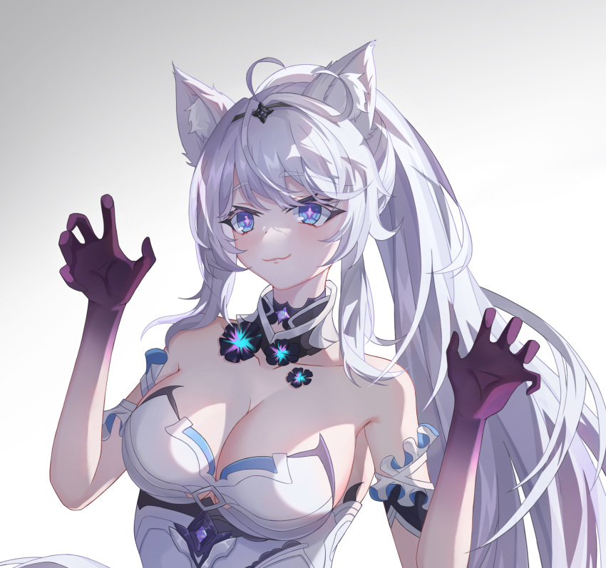 1girl ahoge animal_ear_fluff animal_ears bad_hands bare_shoulders blue_eyes breasts cat_ears chinese_commentary claw_pose cleavage commentary_request detached_collar detached_sleeves dress gradient_background grey_background hands_up highres honkai_(series) honkai_impact_3rd kiana_kaslana large_breasts long_hair ponytail short_sleeves smile solo strapless strapless_dress upper_body very_long_hair white_dress white_hair xiaoba_(782286949)