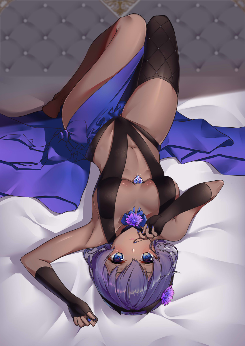 1girl absurdres arm_up asymmetrical_legwear bangs bare_legs bare_shoulders barefoot bed_sheet black_gloves black_legwear black_leotard blue_bow blue_eyes blue_nails blurry blurry_background blush bow breasts center_opening collarbone commentary_request depth_of_field elbow_gloves fate/prototype fate/prototype:_fragments_of_blue_and_silver fate_(series) fingerless_gloves fingernails flower glint gloves hair_between_eyes hand_up hassan_of_serenity_(fate) heart highres knees_up leotard looking_at_viewer lying medium_breasts nail_polish navel on_back purple_flower purple_hair single_thighhigh solo thighhighs upside-down yiyu_qing_mang