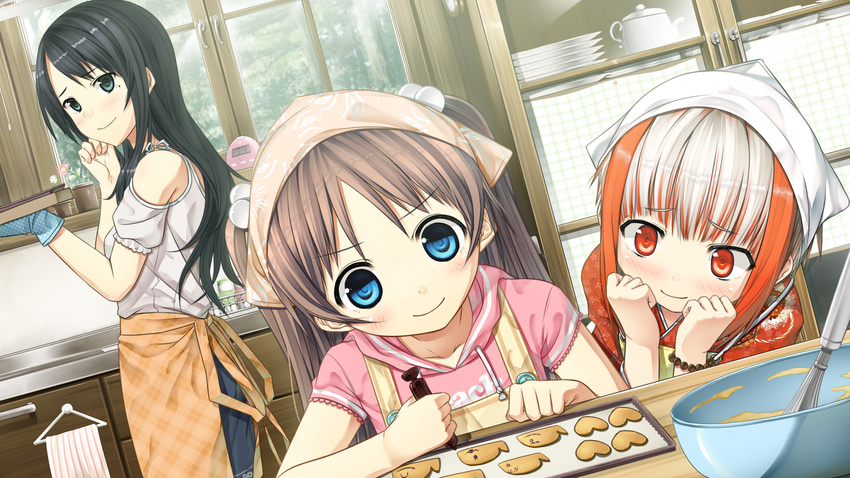 apron arishima_nahoko baking baking_sheet black_eyes black_hair blue_eyes bracelet brown_hair cookie cooking cura dutch_angle food game_cg hair_ornament head_scarf highres hood hoodie housewife japanese_clothes jewelry kimono mole mole_under_eye monobeno multicolored_hair multiple_girls non-web_source petite red_eyes sawai_natsuha smile sumi_(monobeno) two-tone_hair wallpaper whisk