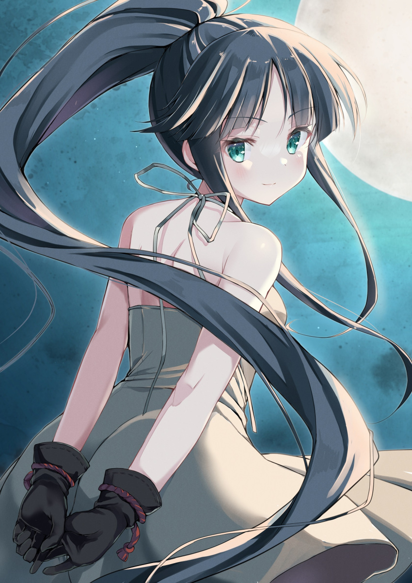 1girl aqua_eyes bare_shoulders black_hair breasts dress from_behind full_moon gloves highres long_hair looking_at_viewer looking_back minato_hikaru moon night own_hands_together ponytail sleeveless sleeveless_dress small_breasts smile solo soukou_akki_muramasa takepoison very_long_hair