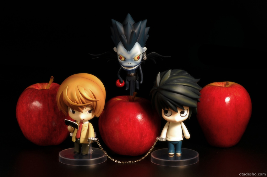 apple death_note figure figurines food fruit highres l l_(death_note) photo ryuk wallpaper yagami_light