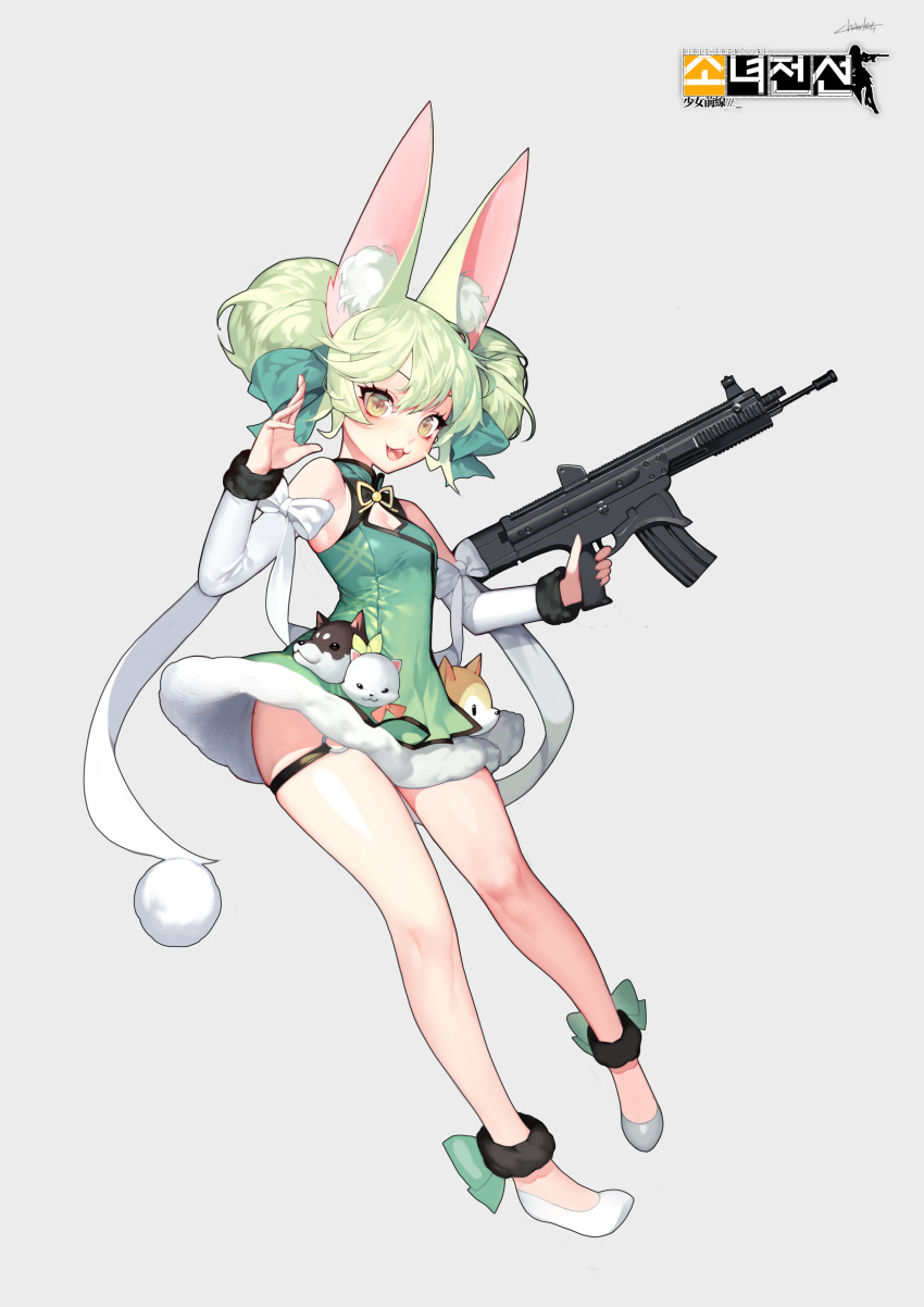 :3 absurdres animal_ear_fluff animal_ears ankle_cuffs ankle_ribbon art556_(girls_frontline) bangs charles_(106858) commentary copyright_name detached_sleeves double_bun dress fang fur-trimmed_dress fur-trimmed_sleeves fur_trim girls_frontline green_dress green_hair green_ribbon grey_background gun hair_ribbon highres holding holding_gun holding_weapon looking_at_viewer open_mouth pom_pom_(clothes) ribbon ribbon-trimmed_sleeves ribbon_trim side_bun simple_background sleeveless sleeveless_dress smile solo taurus_art556 thigh_strap translated weapon white_footwear white_sleeves yellow_eyes